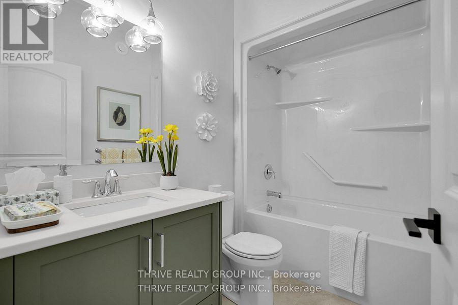15 - 1080 Upperpoint Avenue, London South (South B), ON - Indoor Photo Showing Bathroom