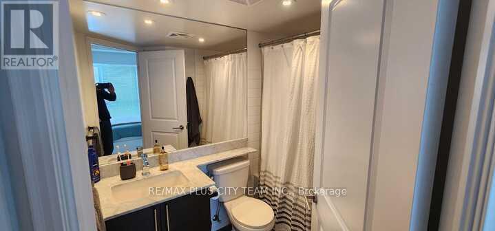 1013 - 125 Western Battery Road, Toronto, ON - Indoor Photo Showing Bathroom