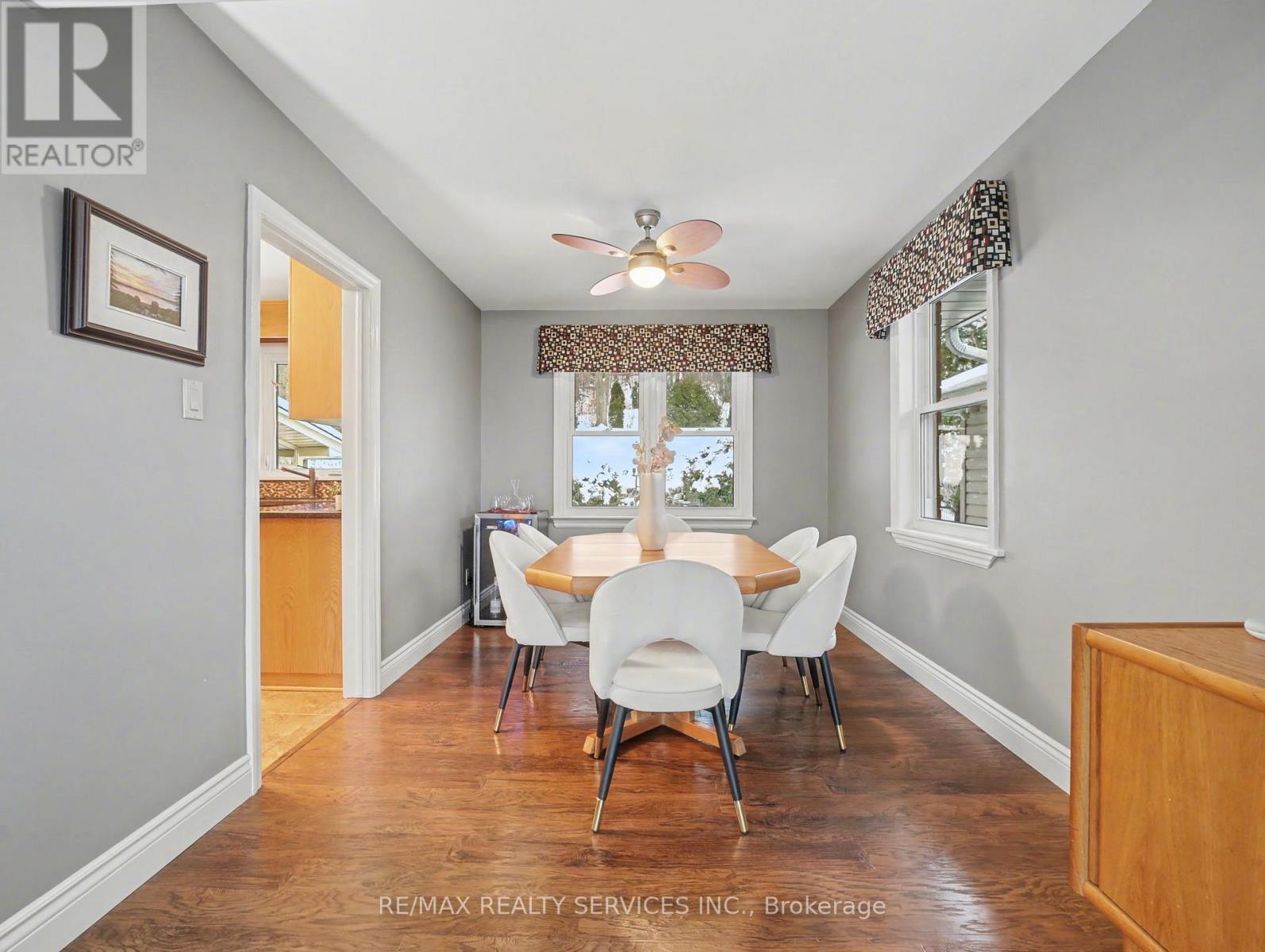 145 Glenforest Road, Cambridge, ON - Indoor Photo Showing Dining Room