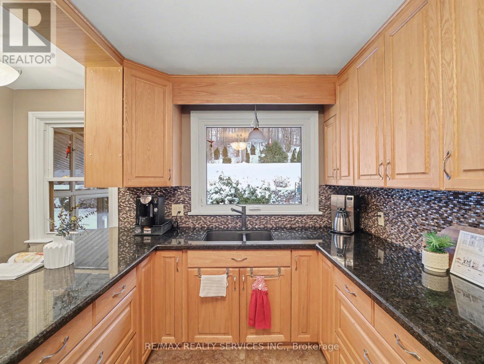 145 Glenforest Road, Cambridge, ON - Indoor Photo Showing Kitchen With Double Sink