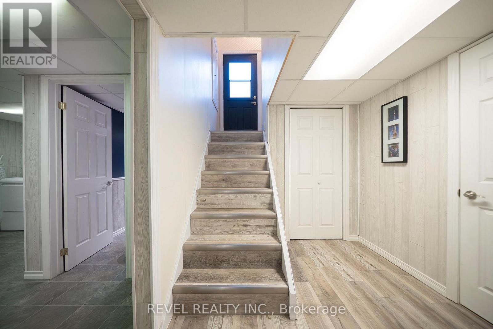 2 Grenada Drive, Norfolk, ON - Indoor Photo Showing Other Room