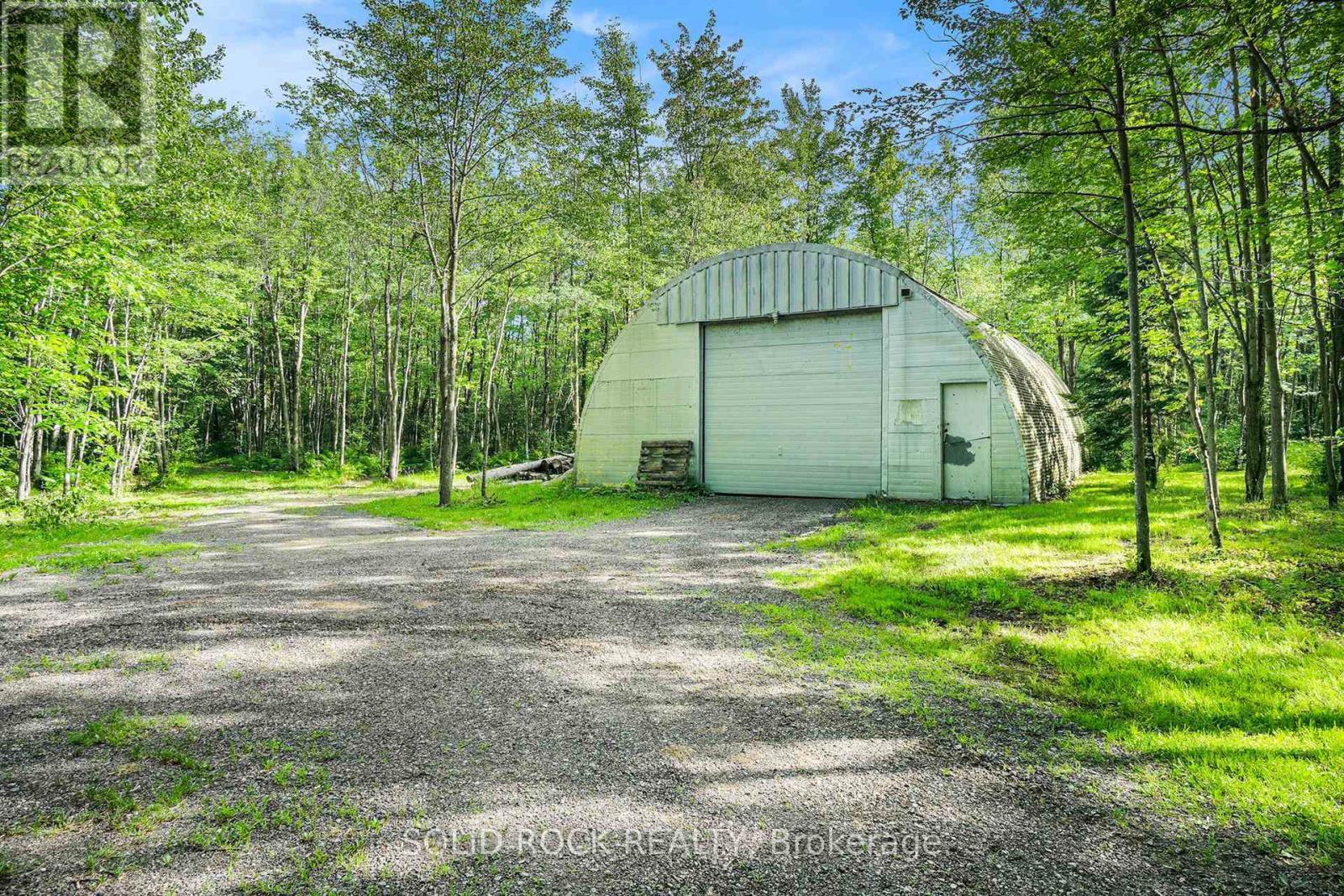 2278 Russland Road, Russell, ON - Outdoor