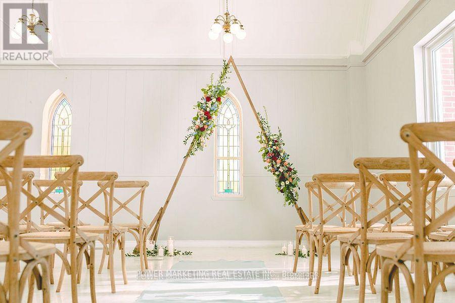 2476 Old Montreal Road, Ottawa, ON