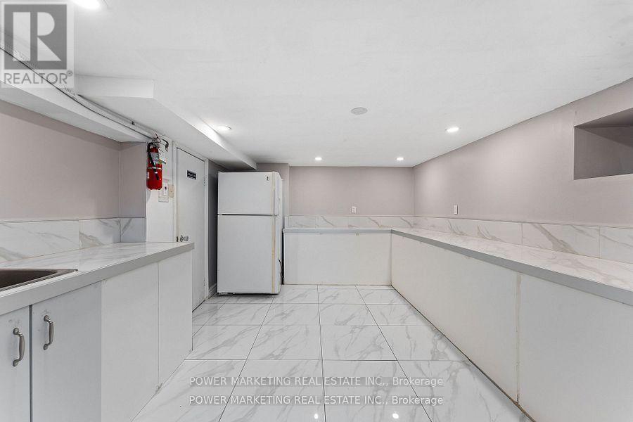 2476 Old Montreal Road, Ottawa, ON