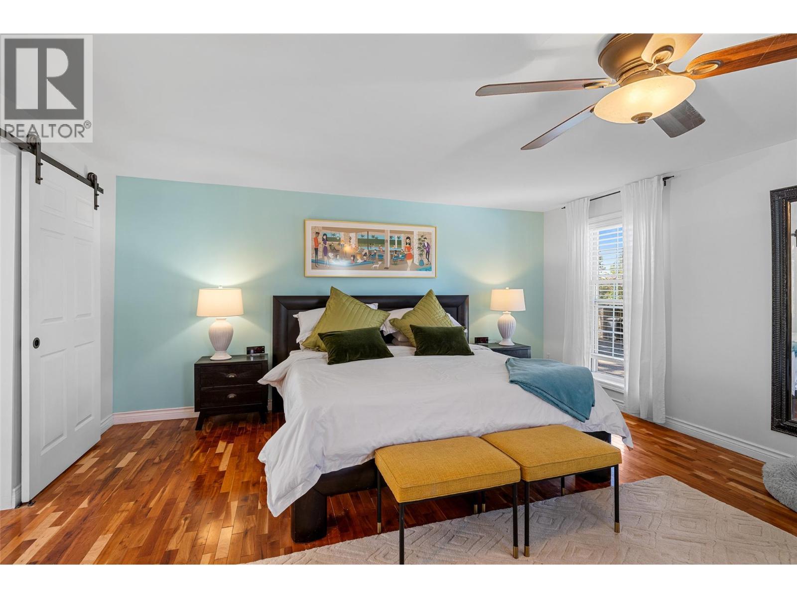 2430 Longhill Road, Kelowna, BC - Indoor Photo Showing Bedroom