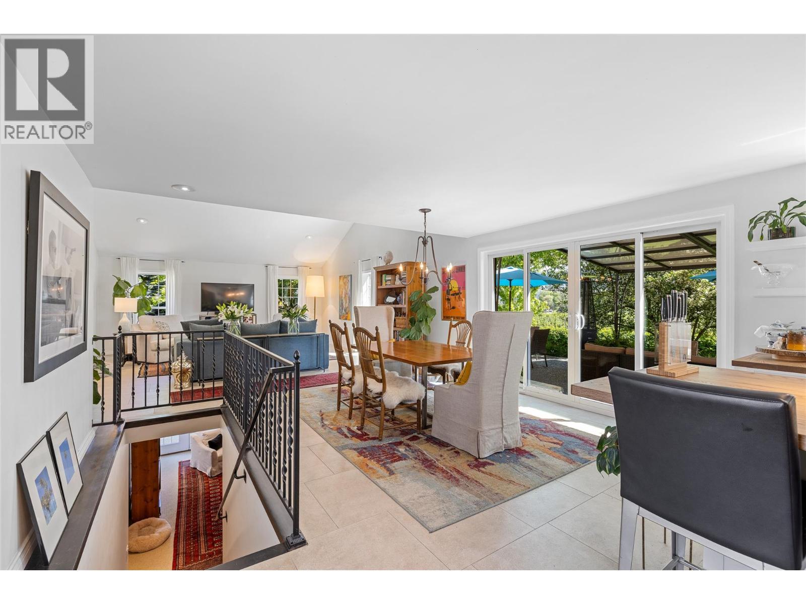 2430 Longhill Road, Kelowna, BC - Indoor