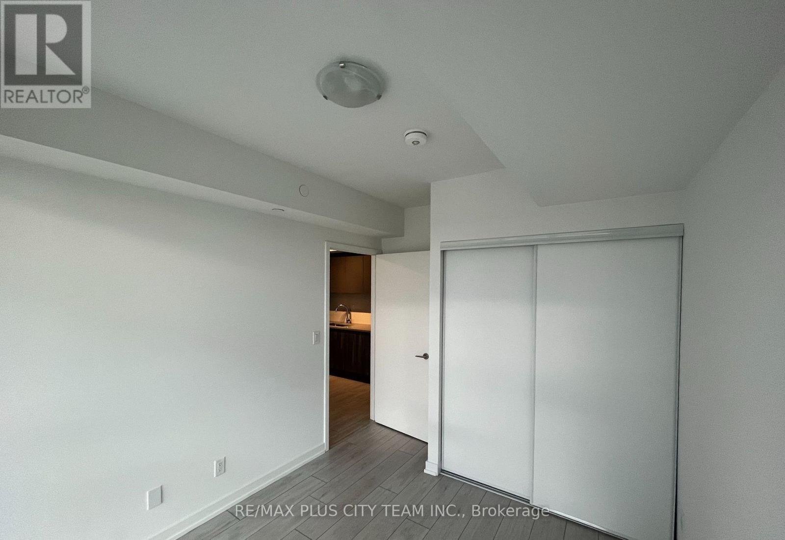 1512 - 2033 Kennedy Road, Toronto, ON - Indoor Photo Showing Other Room