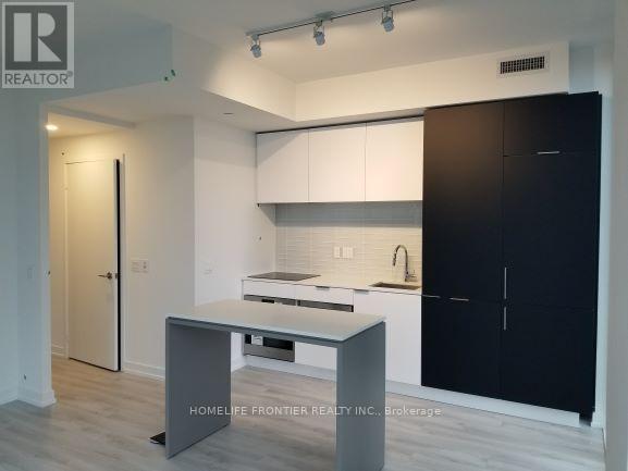 806 - 33 Helendale Avenue, Toronto, ON - Indoor