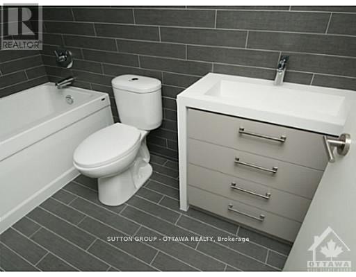1102 - 428 Sparks Street, Ottawa, ON - Indoor Photo Showing Bathroom