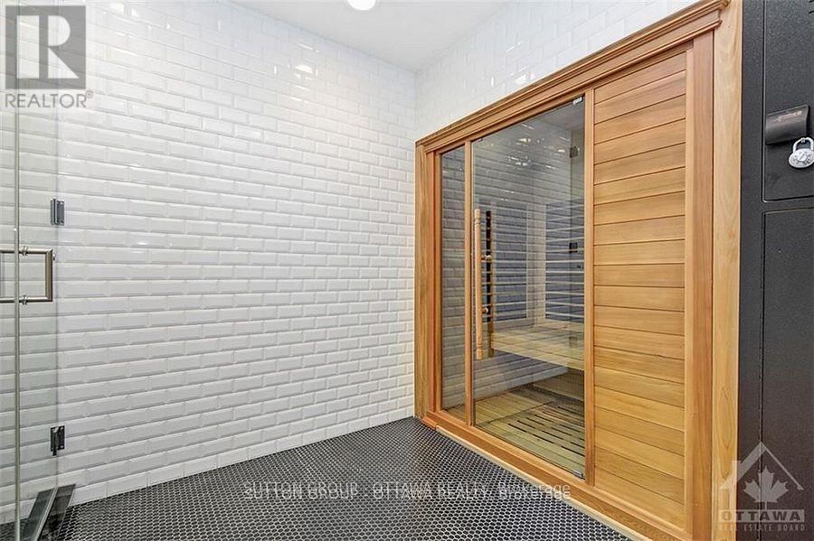 1102 - 428 Sparks Street, Ottawa, ON - Outdoor With Exterior