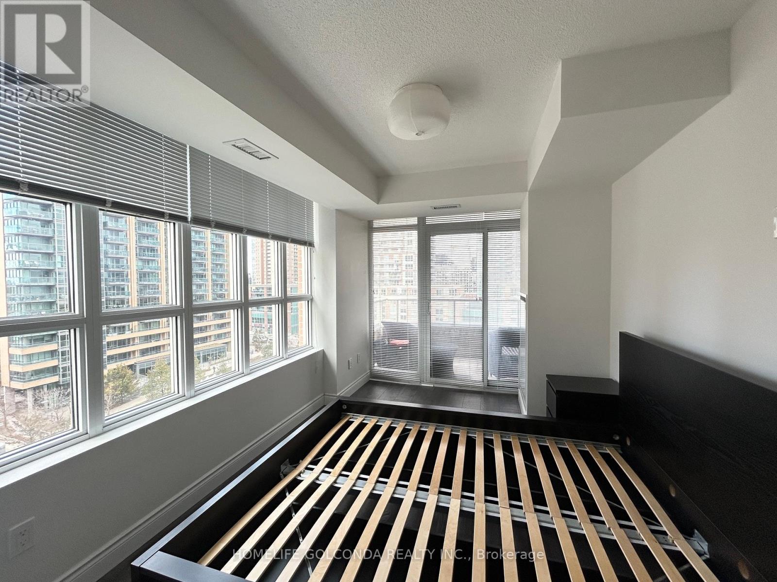 912 - 65 East Liberty Street, Toronto, ON - Indoor Photo Showing Bedroom