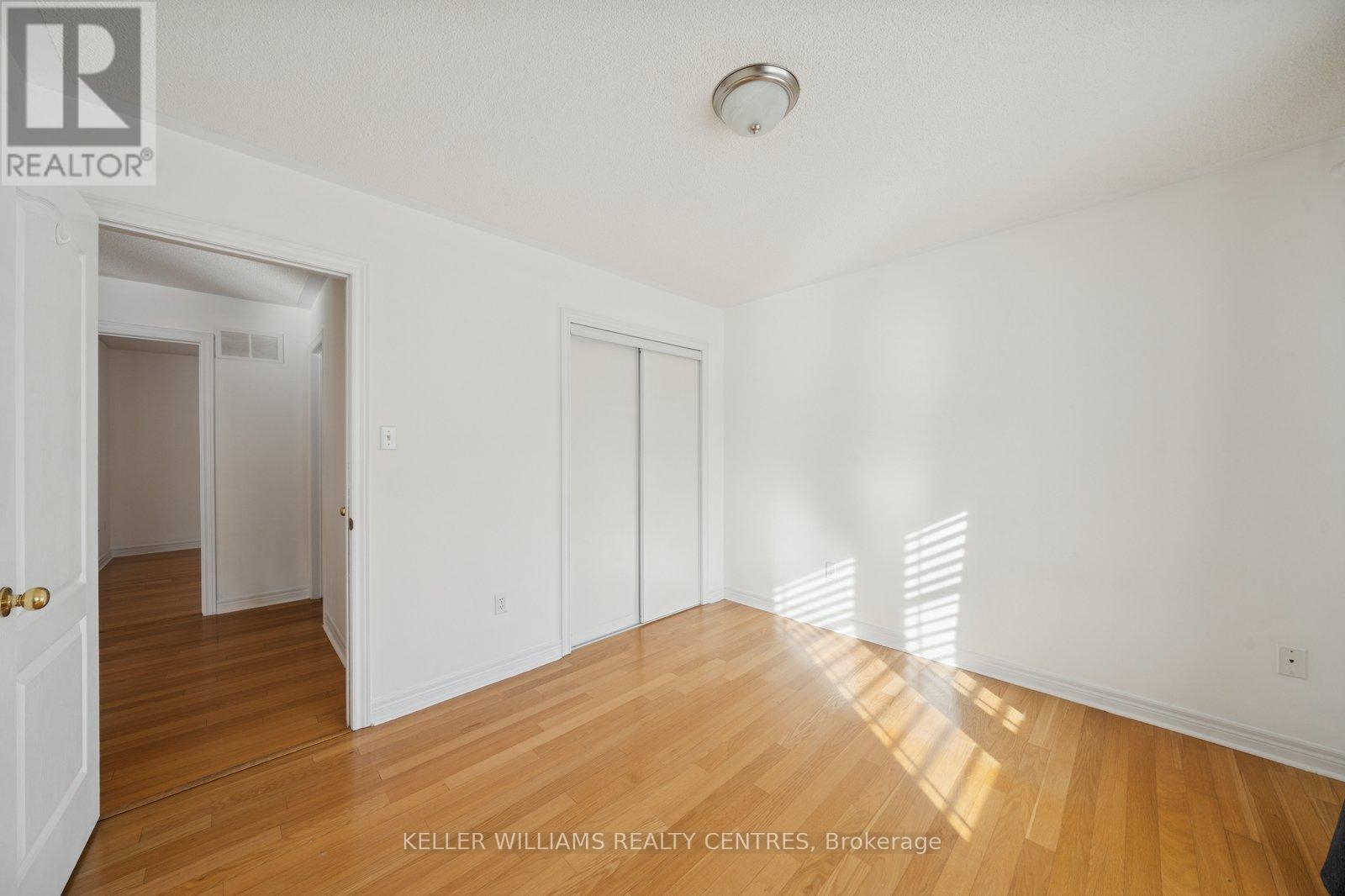 10 Margaret Place, Georgina, ON - Indoor Photo Showing Other Room