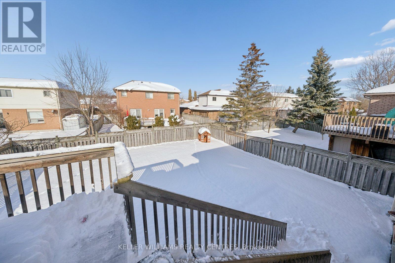 10 Margaret Place, Georgina, ON - Outdoor