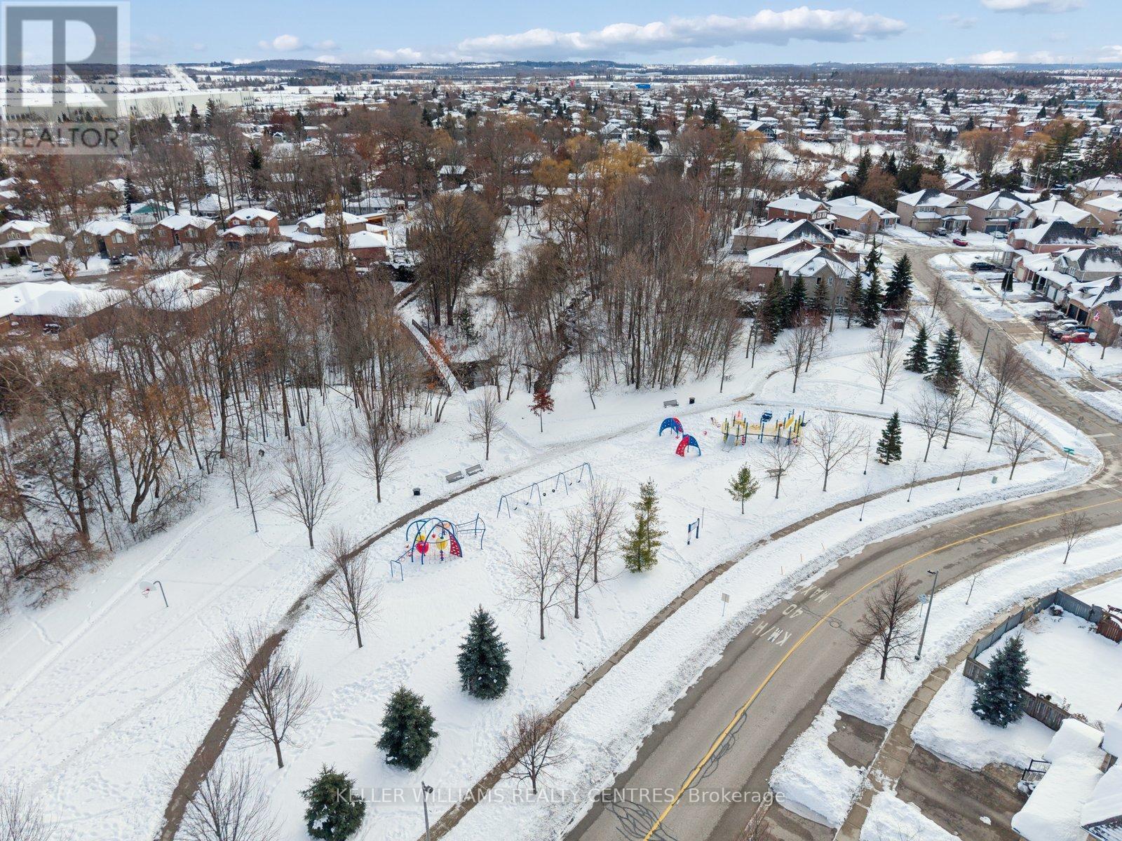 10 Margaret Place, Georgina, ON - Outdoor With View