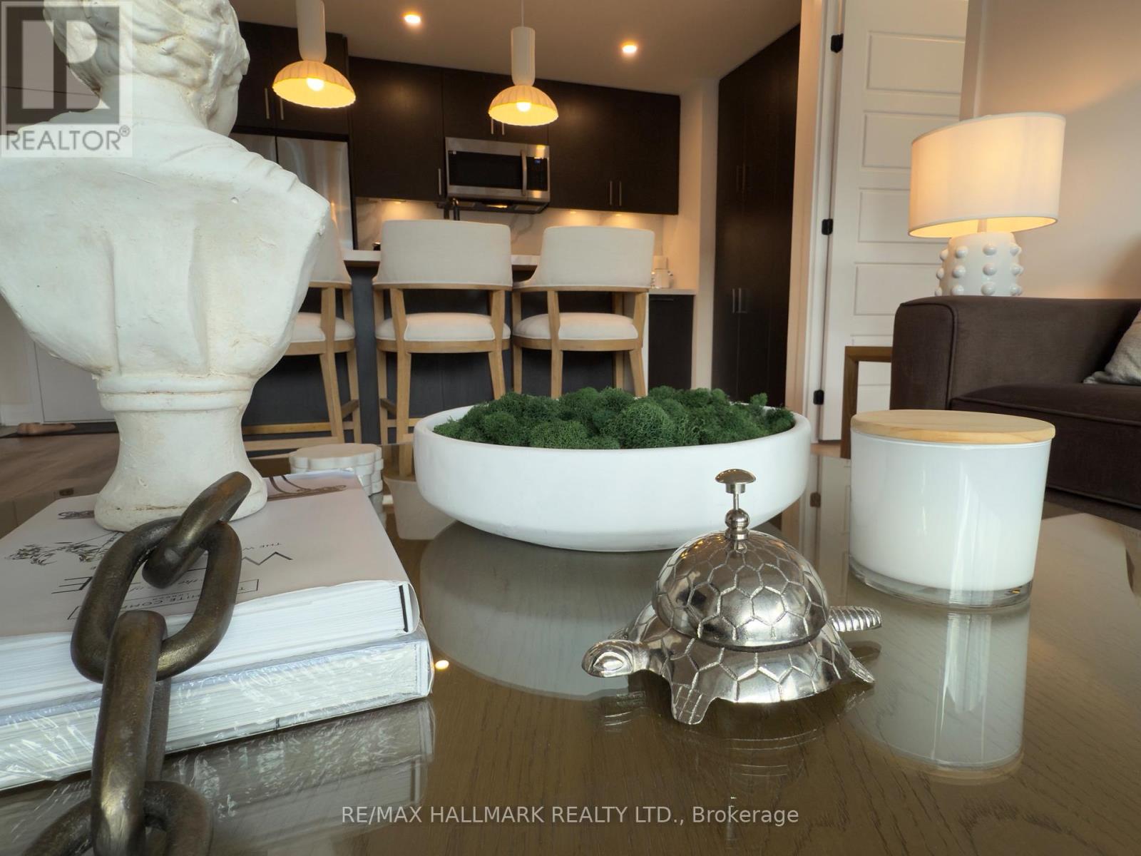 321 - 415 Sea Ray Avenue, Innisfil, ON - Indoor