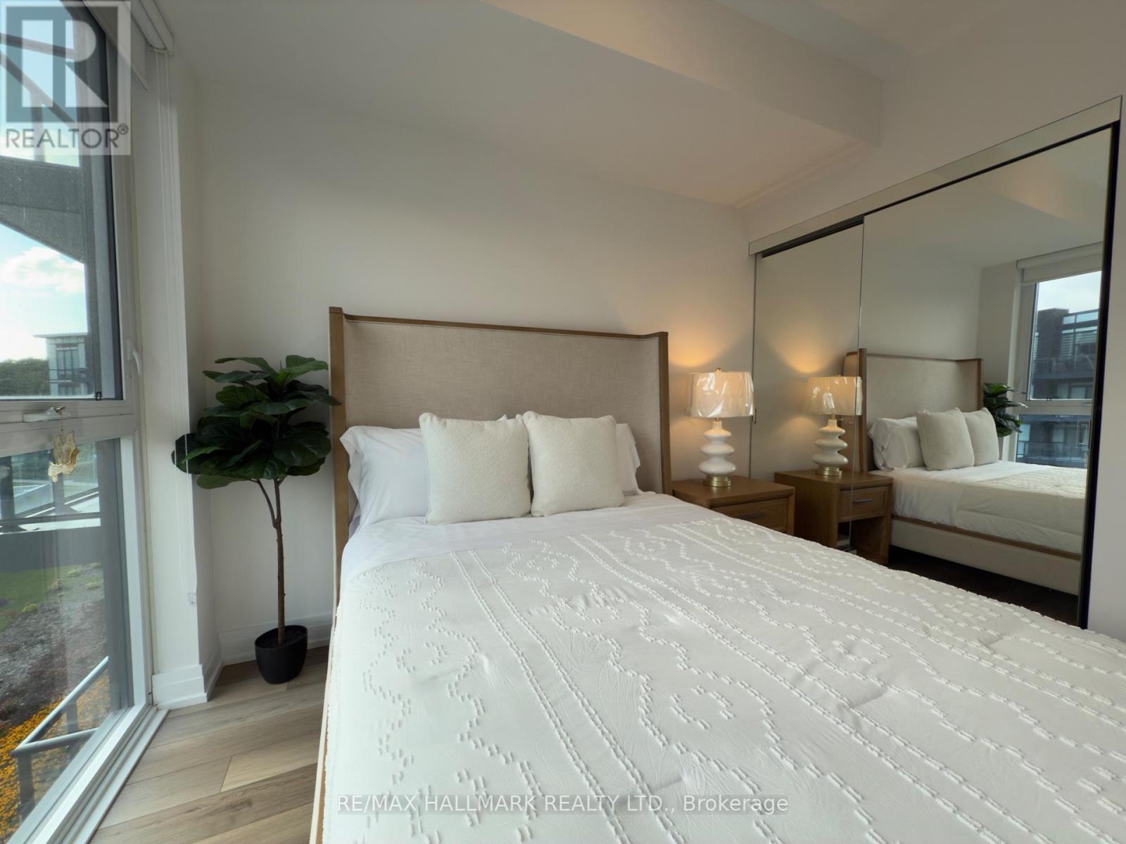 321 - 415 Sea Ray Avenue, Innisfil, ON - Indoor Photo Showing Bedroom