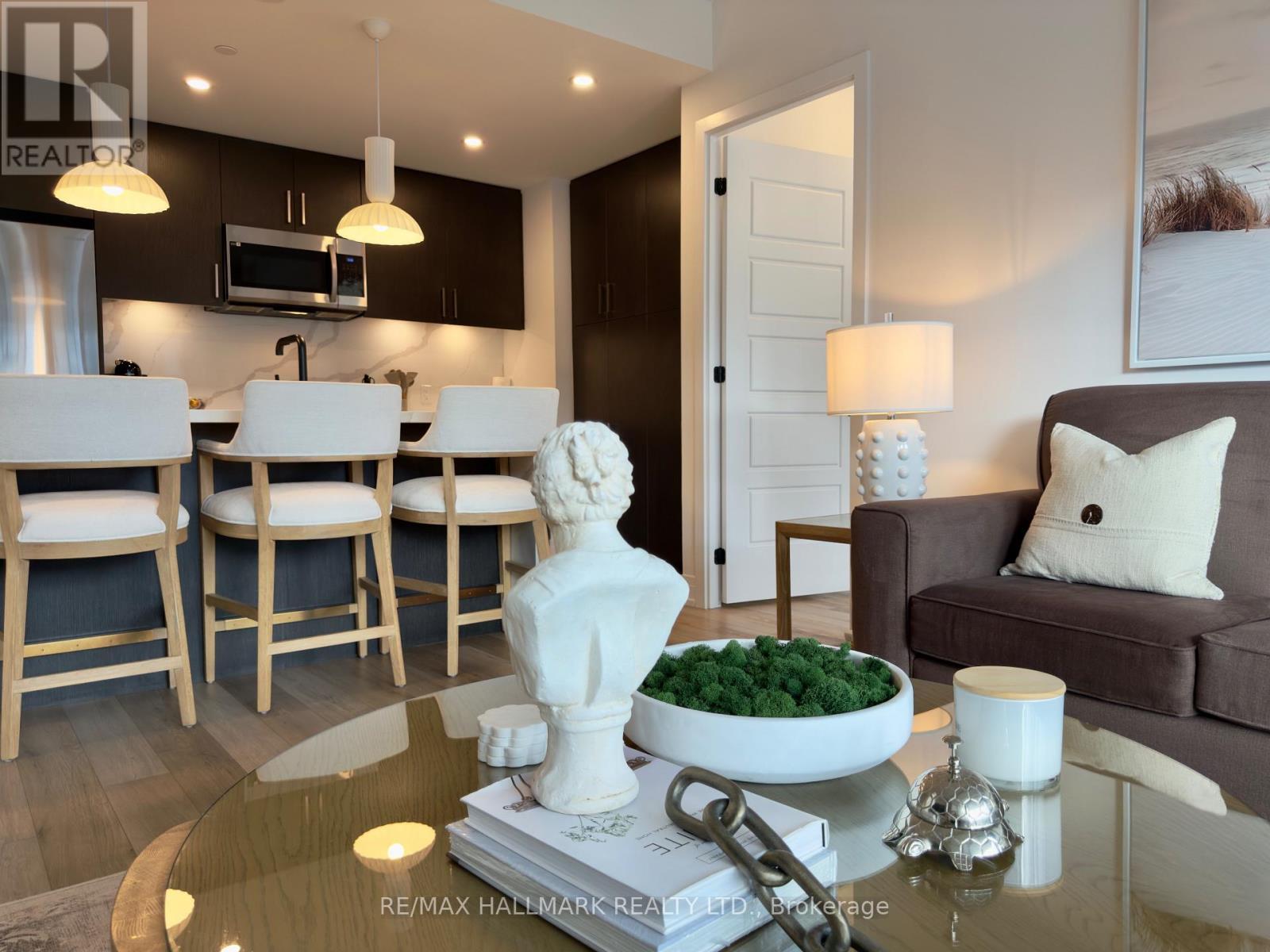 321 - 415 Sea Ray Avenue, Innisfil, ON - Indoor