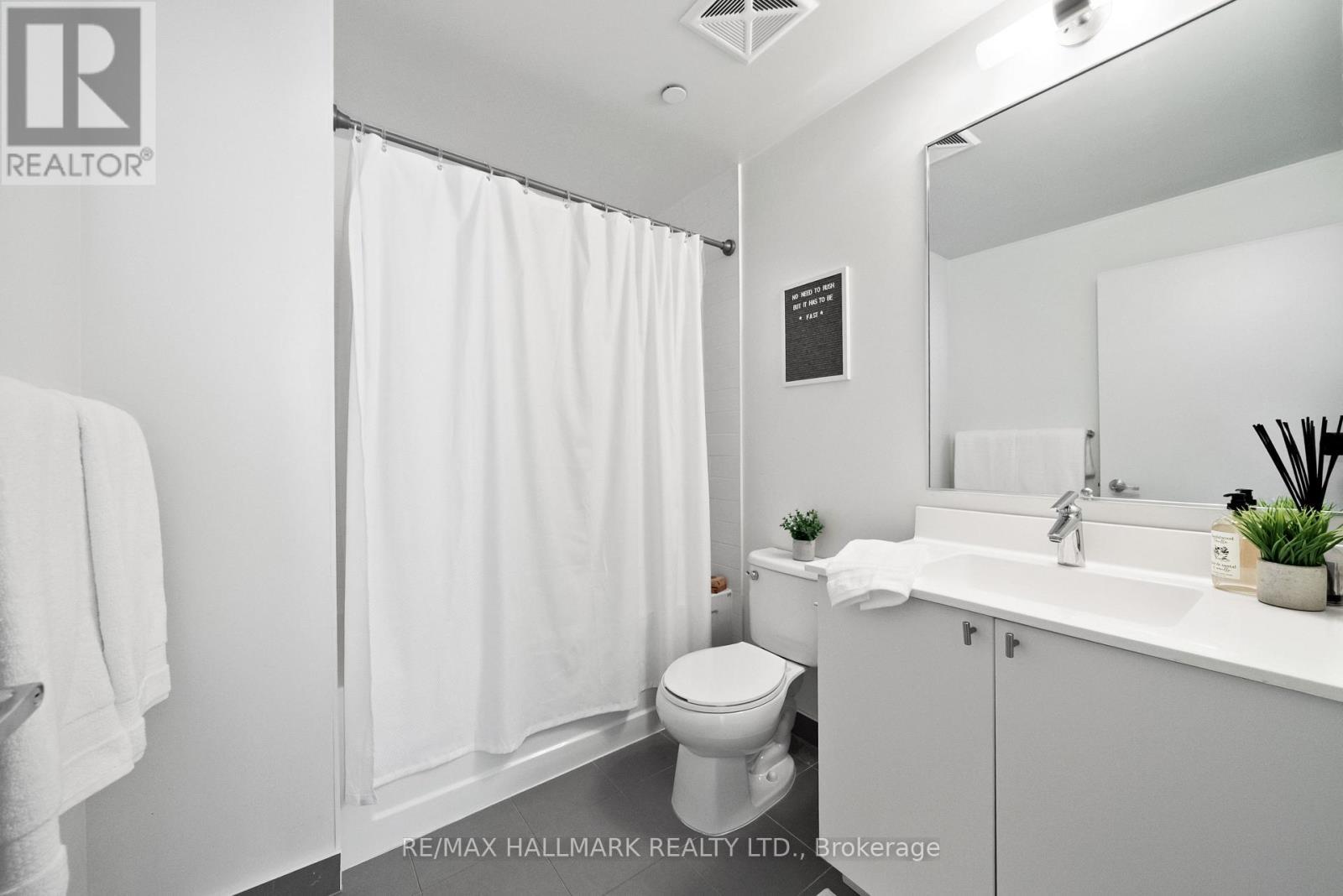 Th3 - 18 Rean Drive, Toronto, ON - Indoor Photo Showing Bathroom