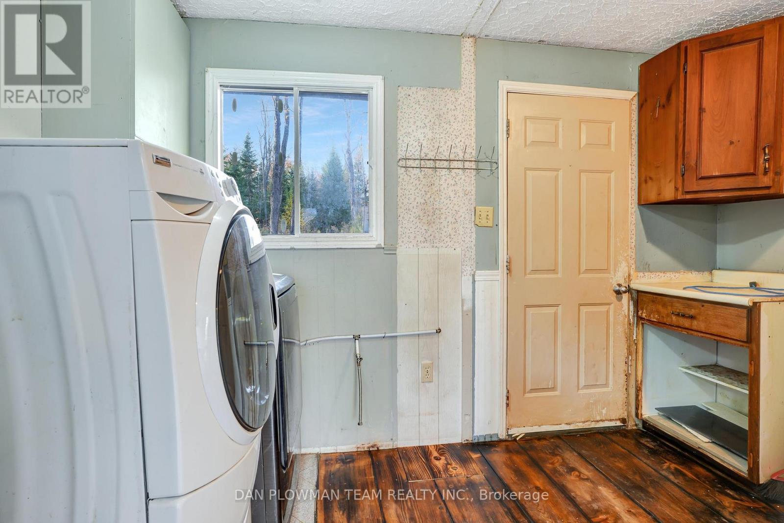 1919 Irondale Road, Highlands East, ON - Indoor Photo Showing Laundry Room