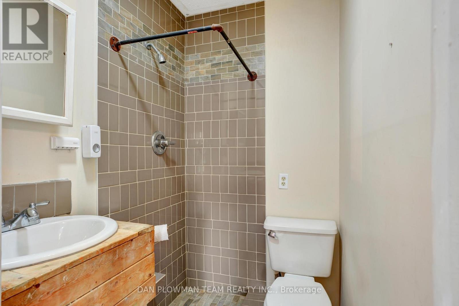 1919 Irondale Road, Highlands East, ON - Indoor Photo Showing Bathroom