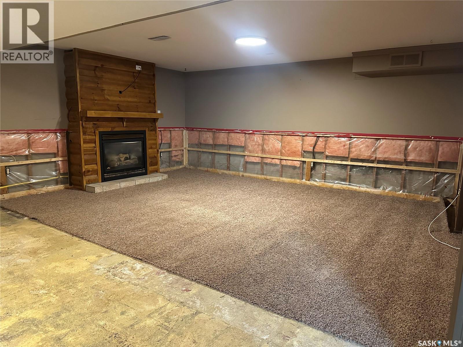 801 5Th Avenue, Whitewood, SK - Indoor With Fireplace
