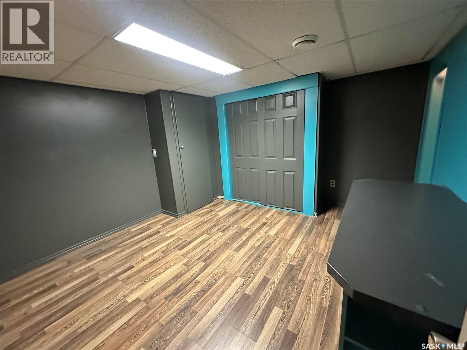 801 5Th Avenue, Whitewood, SK - Indoor