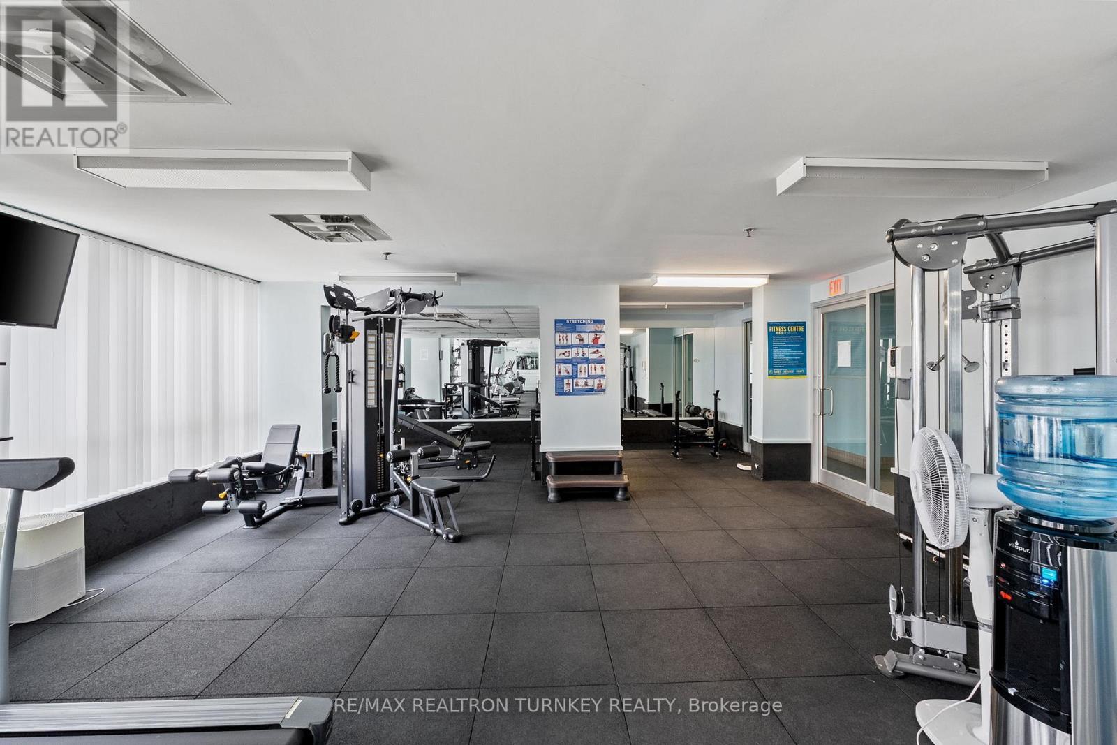 114 - 14924 Yonge Street, Aurora, ON - Indoor Photo Showing Gym Room