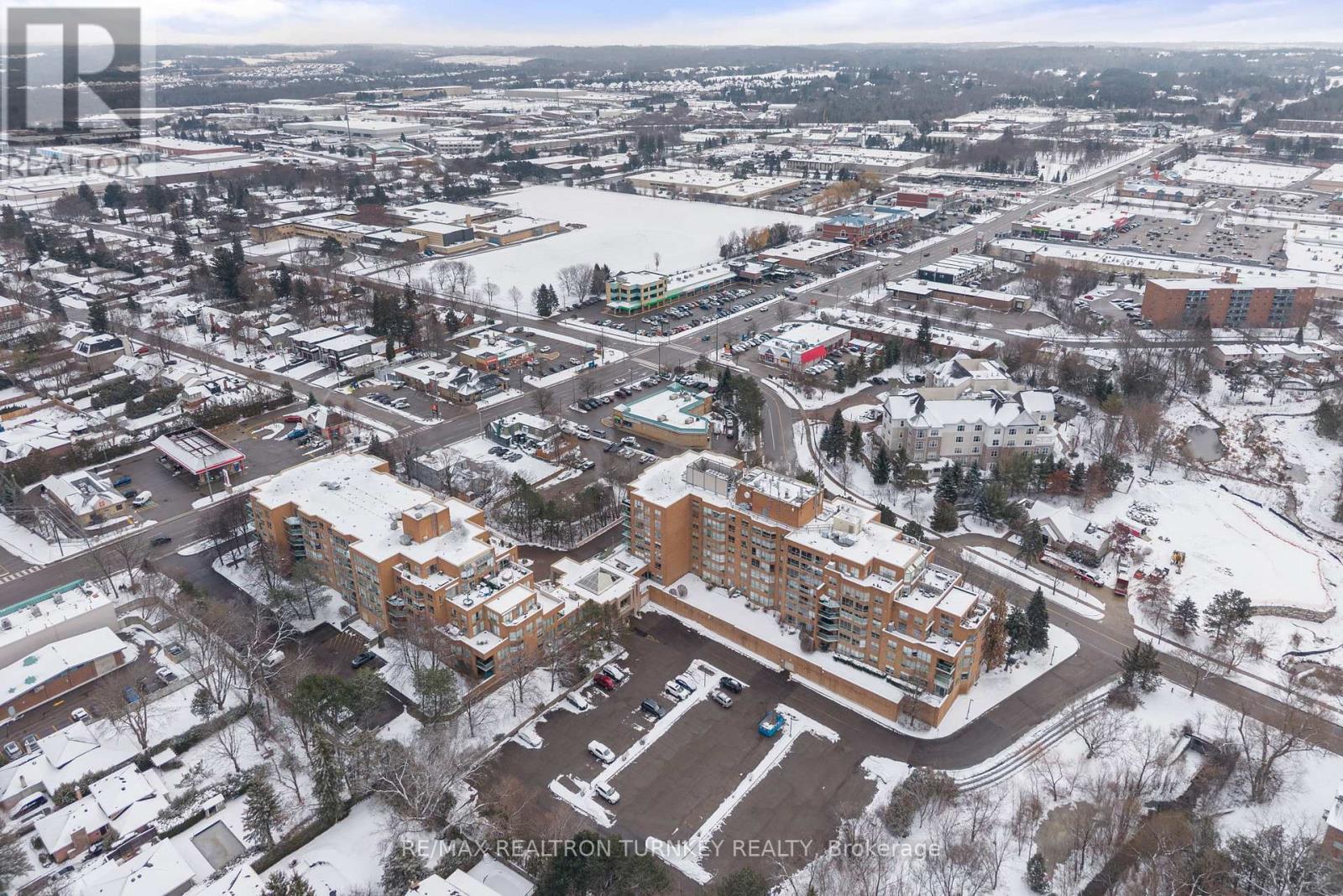 114 - 14924 Yonge Street, Aurora, ON - Outdoor With View