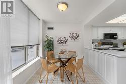 Breakfast room area perfect for morning coffee's -