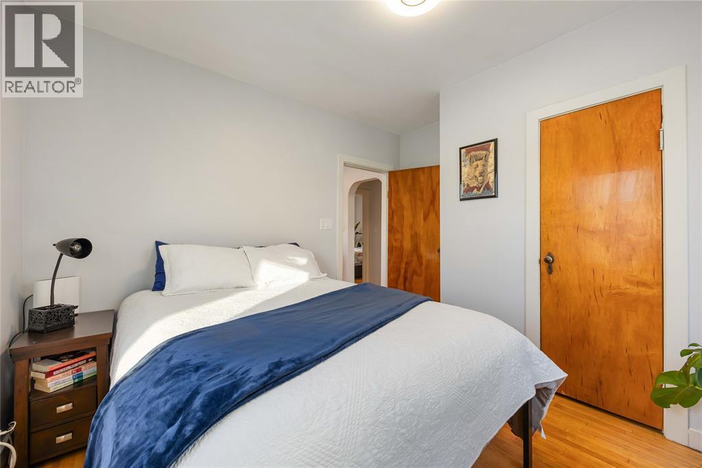 561 Mclaren Avenue, Sarnia, ON - Indoor Photo Showing Bedroom
