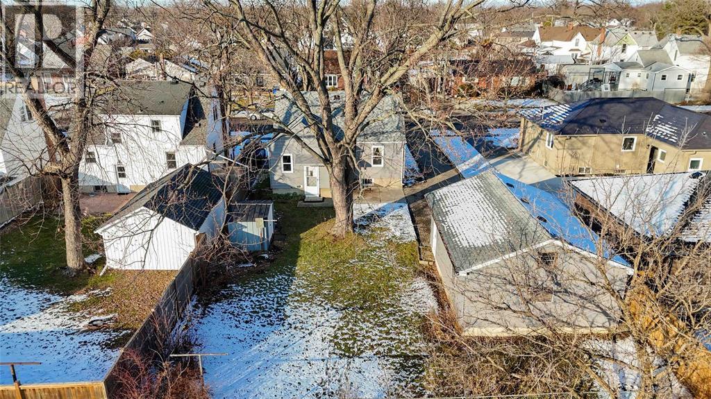 561 Mclaren Avenue, Sarnia, ON - Outdoor