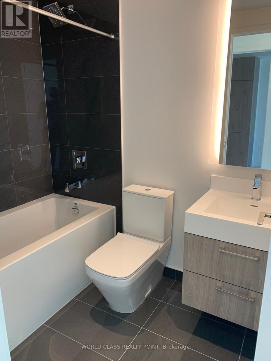 2712 - 1 Yorkville Avenue, Toronto, ON - Indoor Photo Showing Bathroom