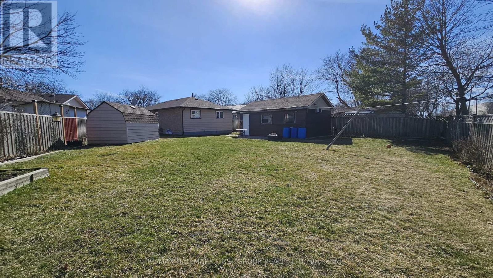 Main - 44 Loradeen Crescent, Toronto, ON - Outdoor