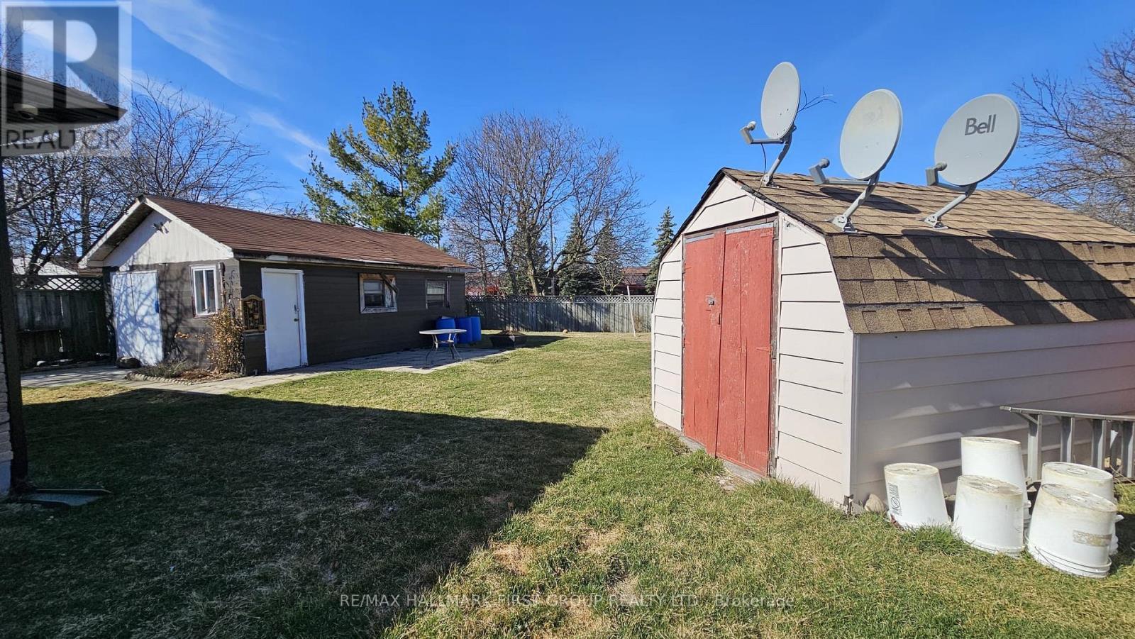 Main - 44 Loradeen Crescent, Toronto, ON - Outdoor