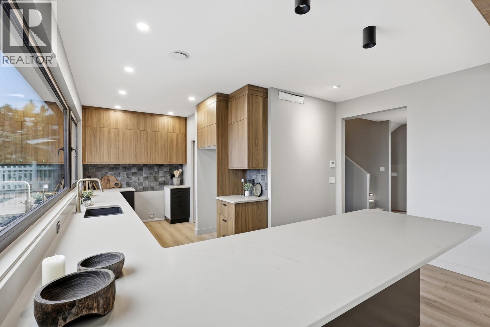 614 Cowan Street, Kamloops, BC - Indoor Photo Showing Kitchen