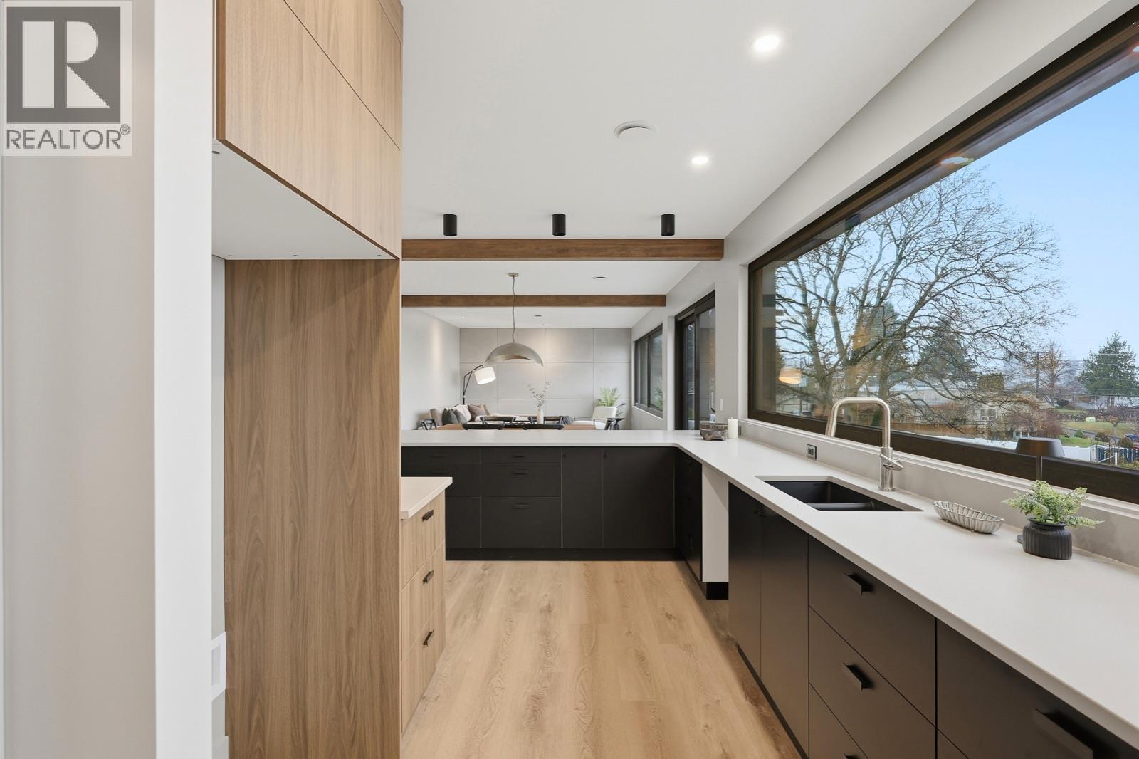 614 Cowan Street, Kamloops, BC - Indoor