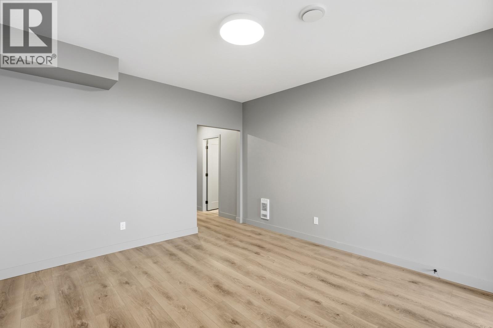 614 Cowan Street, Kamloops, BC - Indoor Photo Showing Other Room