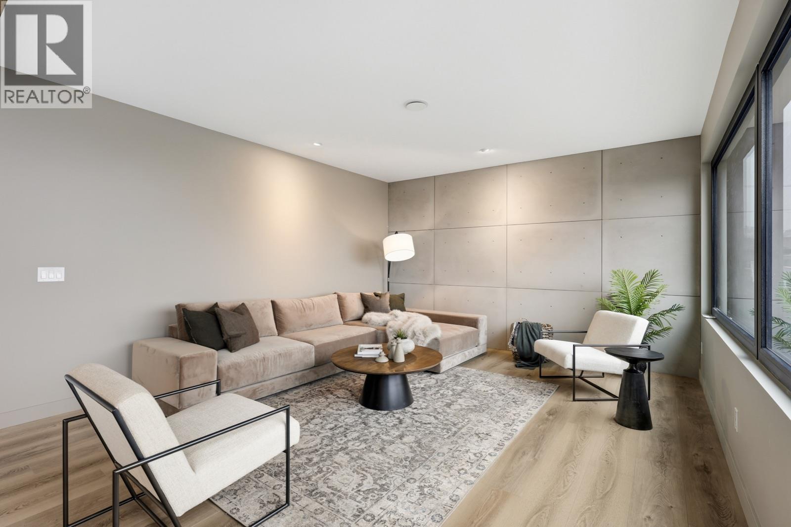 614 Cowan Street, Kamloops, BC - Indoor