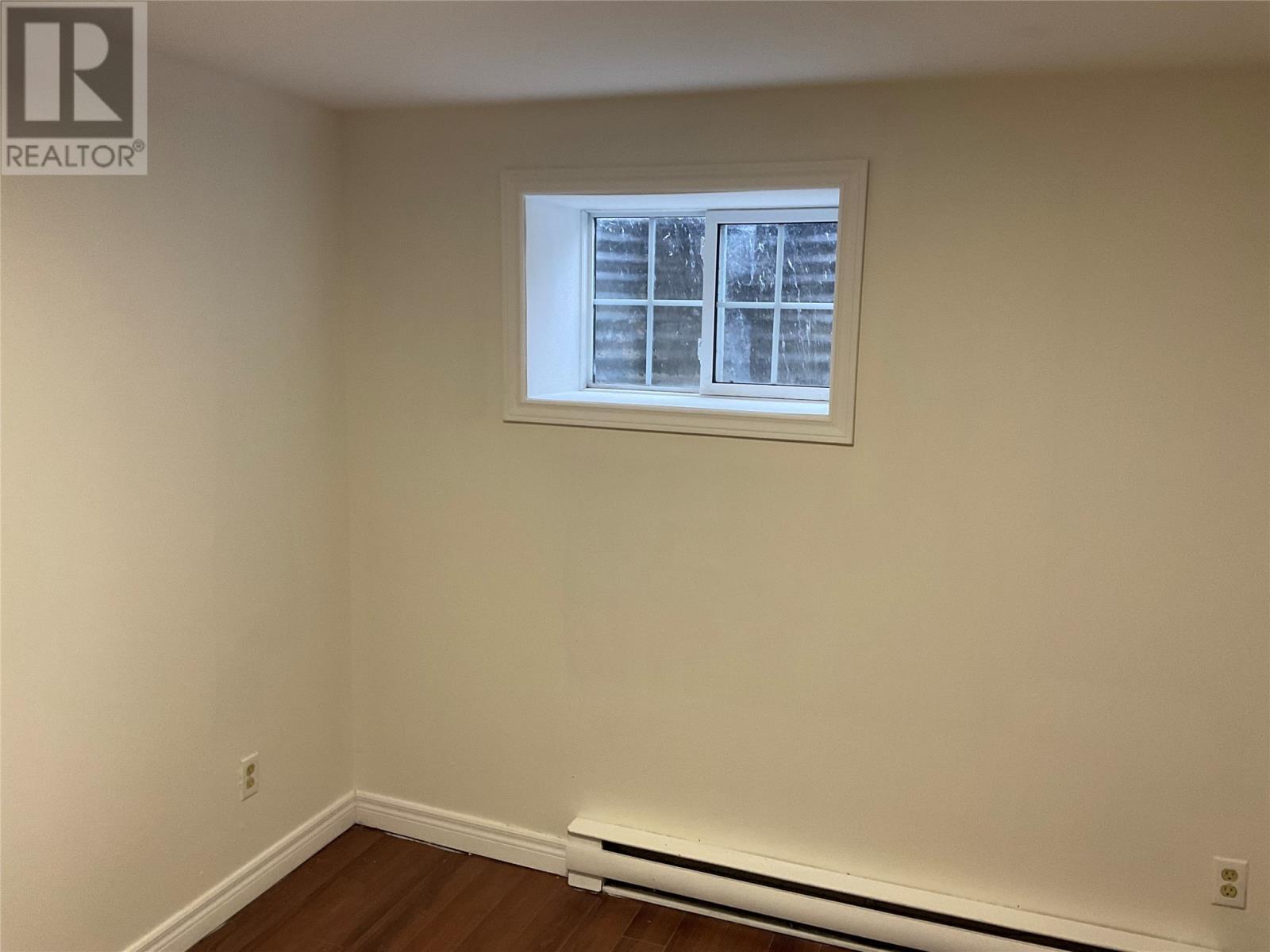 72 Newfoundland Drive, St John'S, NL - Indoor Photo Showing Other Room