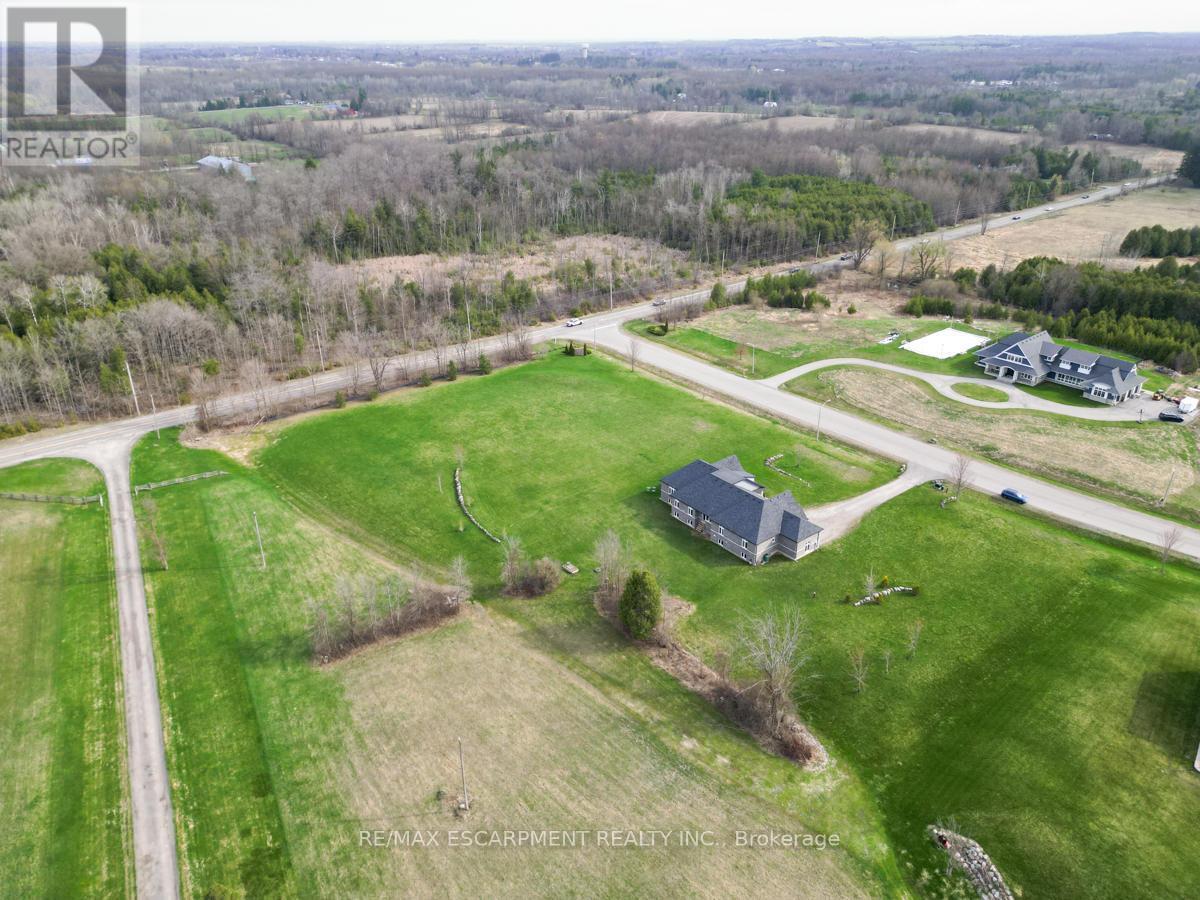 20 Chesswood Trail, Hamilton, ON - Outdoor With View