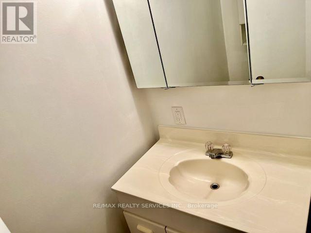 2 - 100 George Henry Boulevard, Toronto, ON - Indoor Photo Showing Bathroom