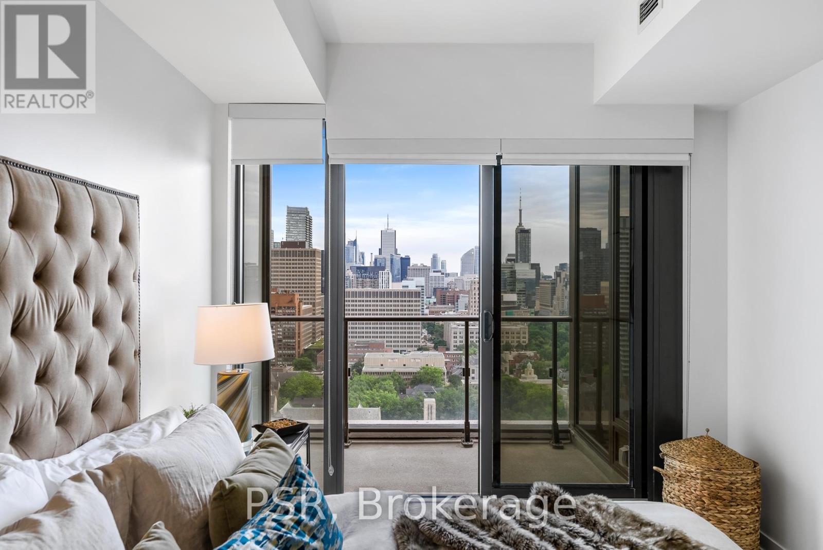1206 - 2 St Thomas Street, Toronto, ON - Indoor Photo Showing Bedroom