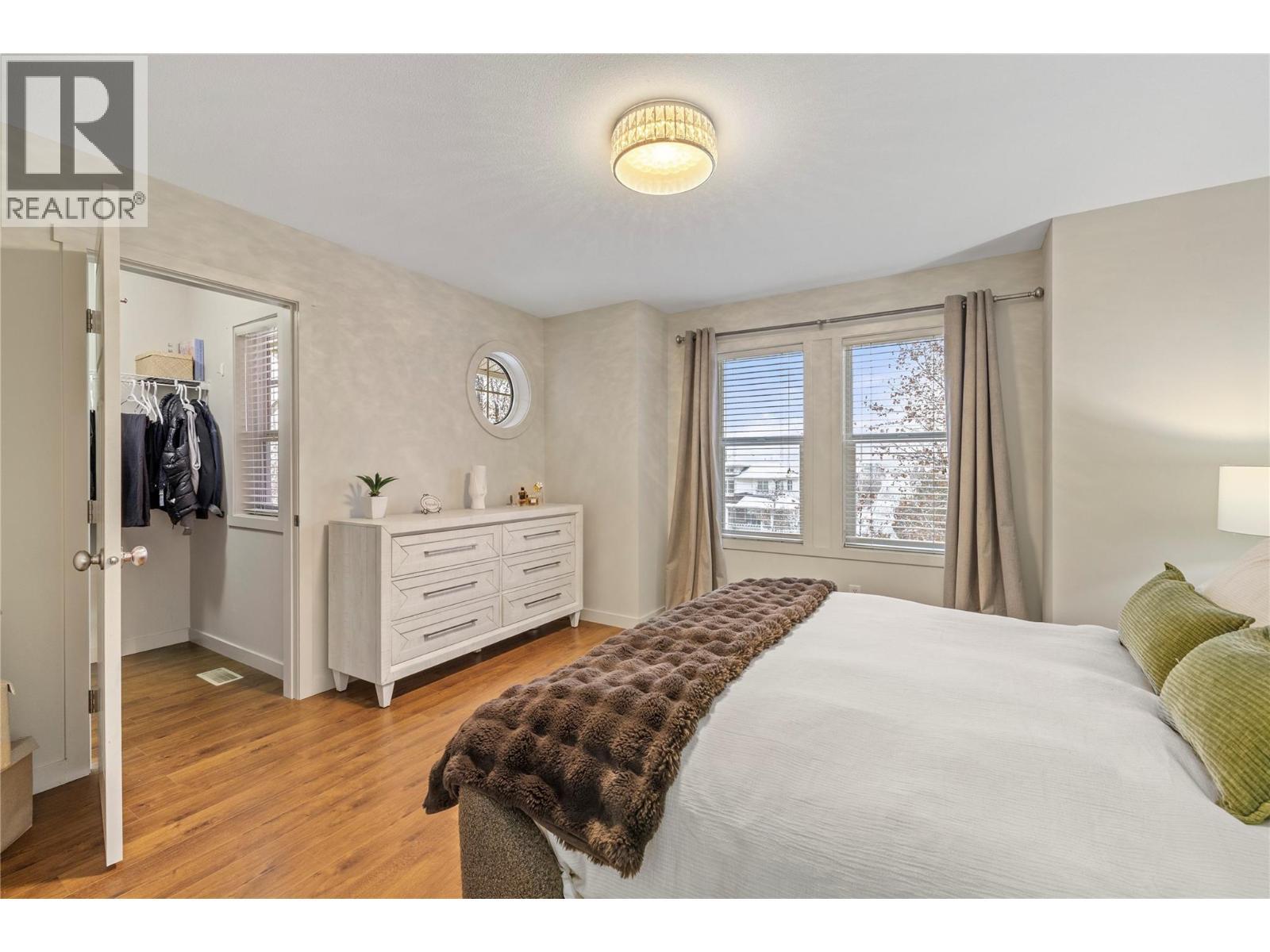 5451 South Perimeter Way, Kelowna, BC - Indoor Photo Showing Bedroom