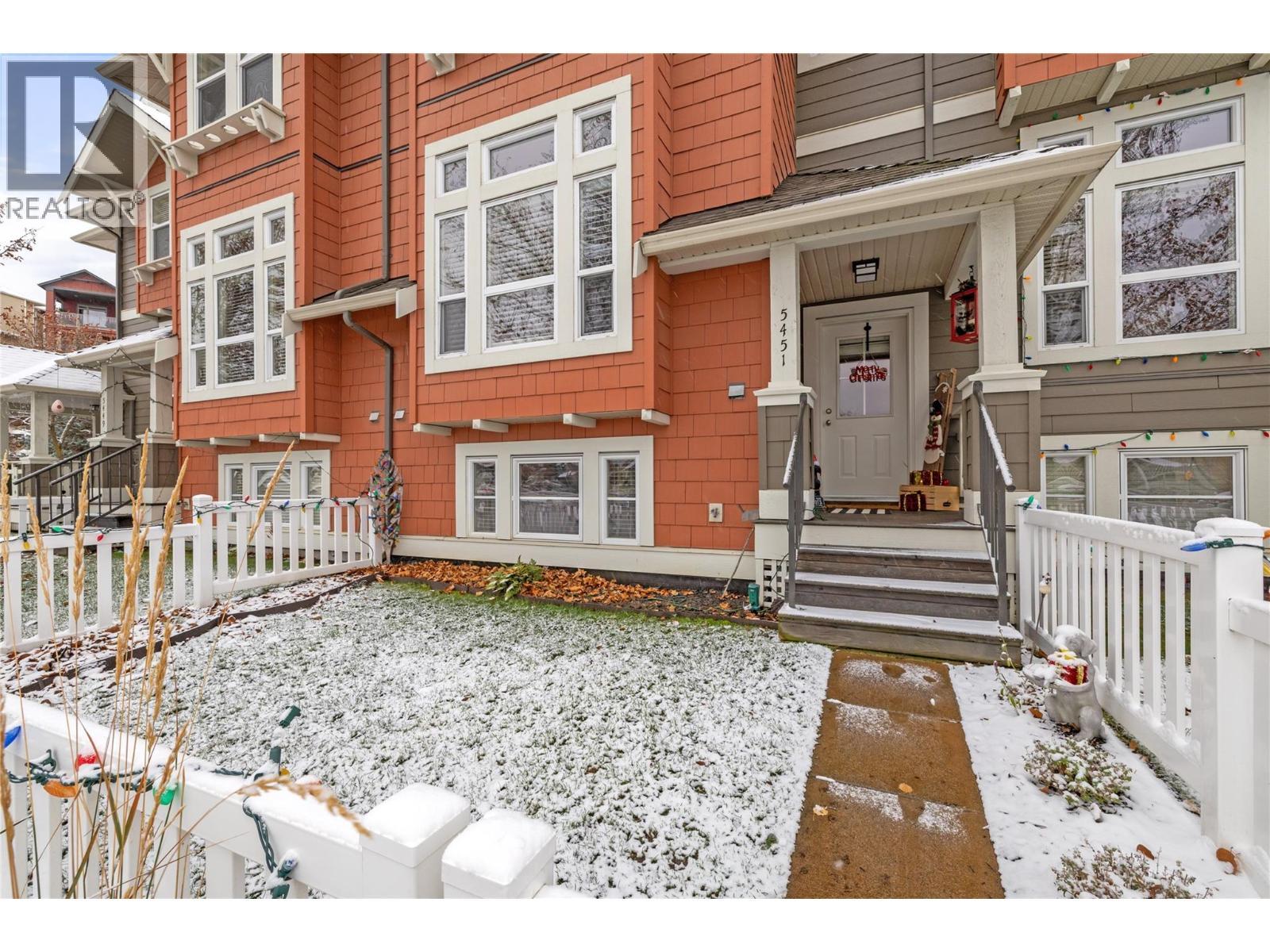 5451 South Perimeter Way, Kelowna, BC - Outdoor With Facade