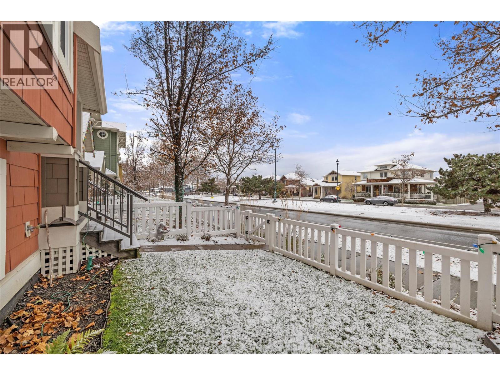 5451 South Perimeter Way, Kelowna, BC - Outdoor