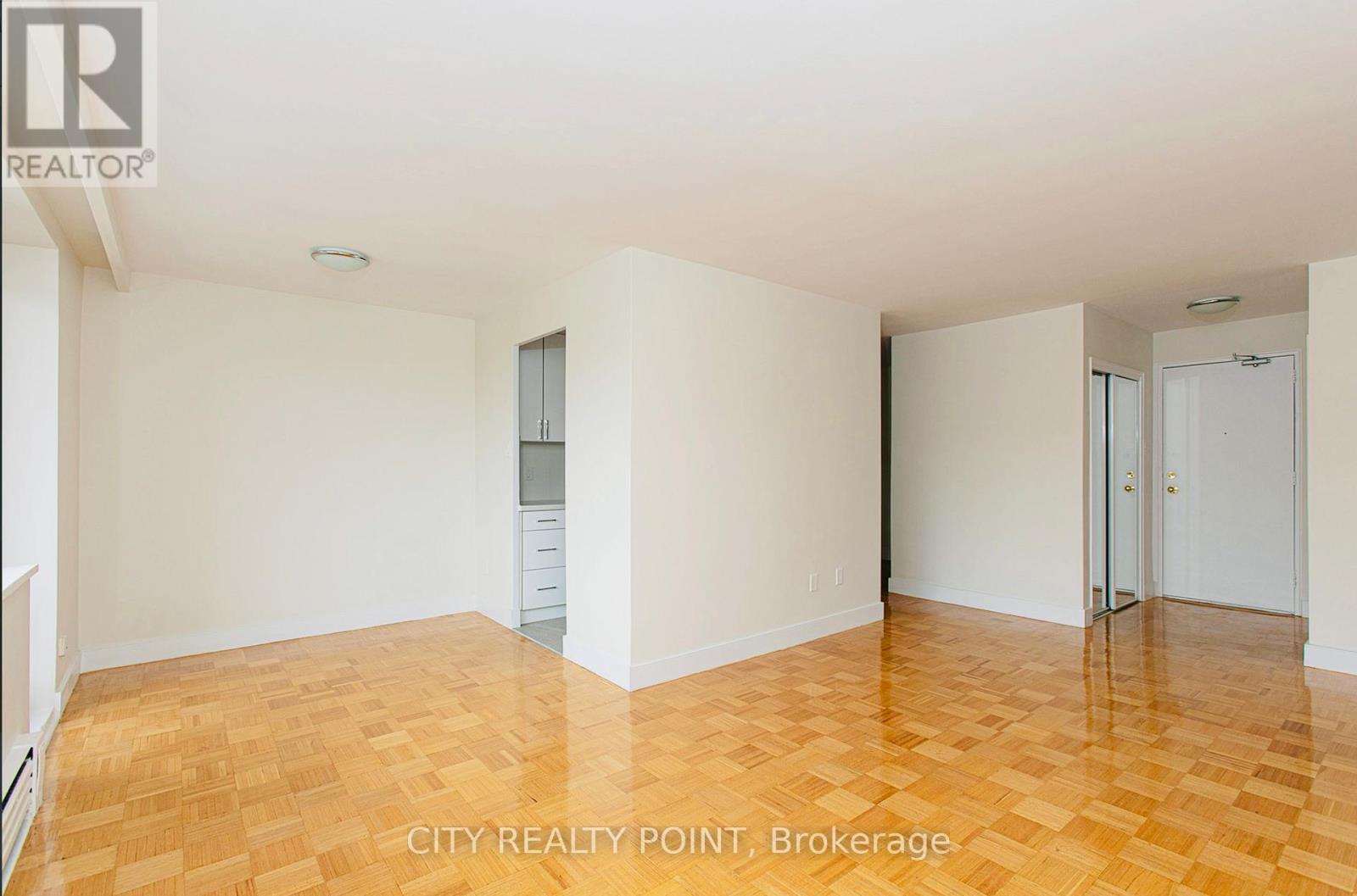 510 - 2 Grandstand Place, Toronto, ON - Indoor Photo Showing Other Room