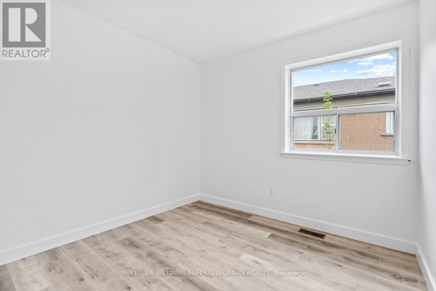 73 Trinnell Boulevard, Toronto, ON - Indoor Photo Showing Other Room