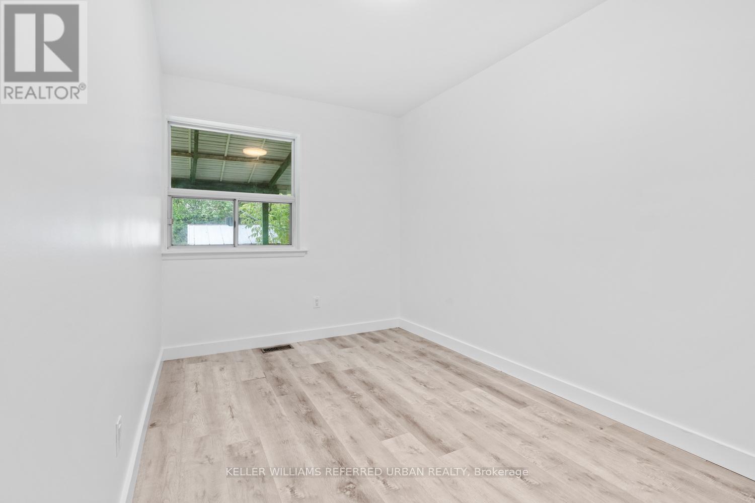 73 Trinnell Boulevard, Toronto, ON - Indoor Photo Showing Other Room