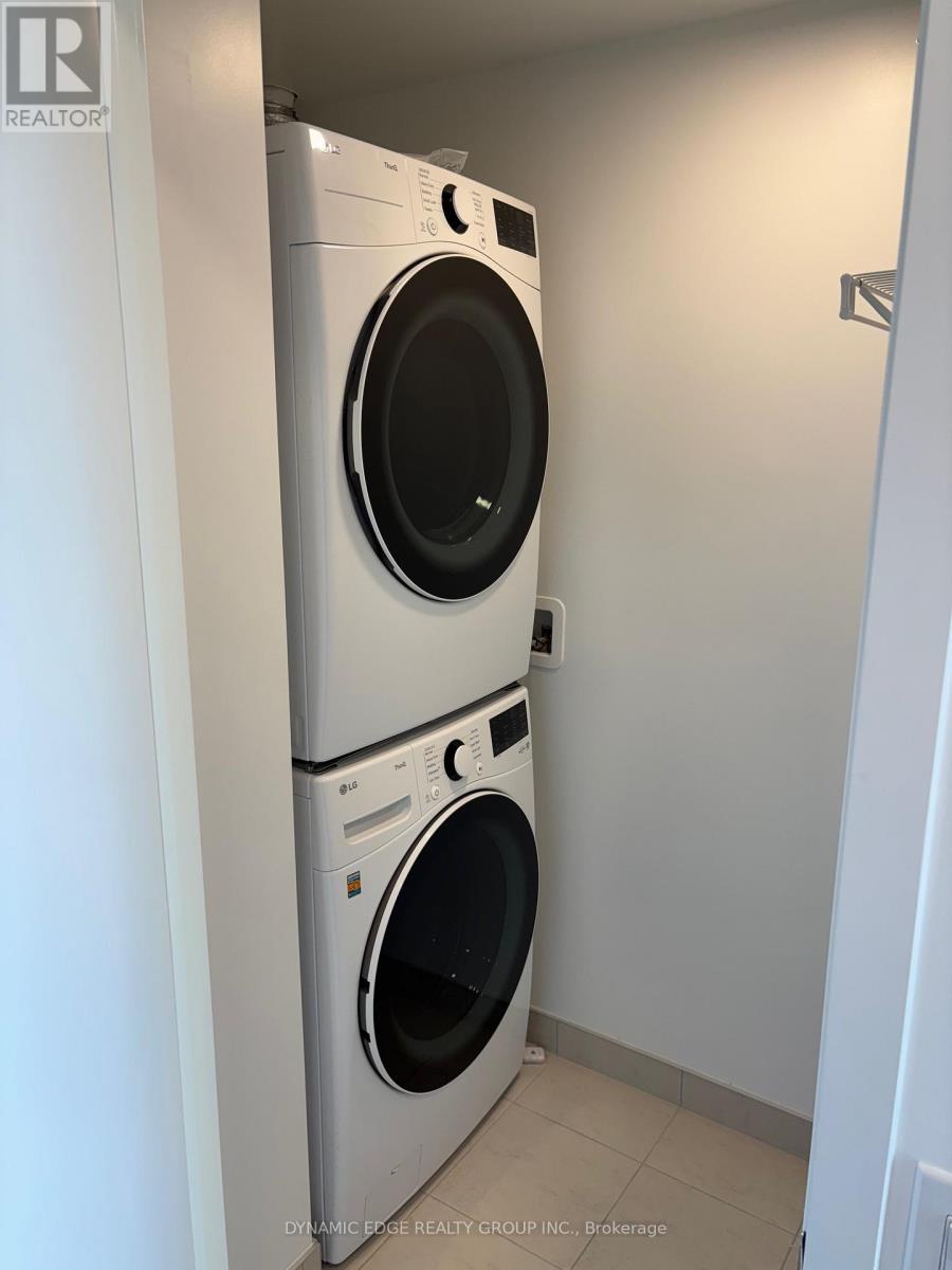 403 - 395 Square One Drive, Mississauga, ON - Indoor Photo Showing Laundry Room
