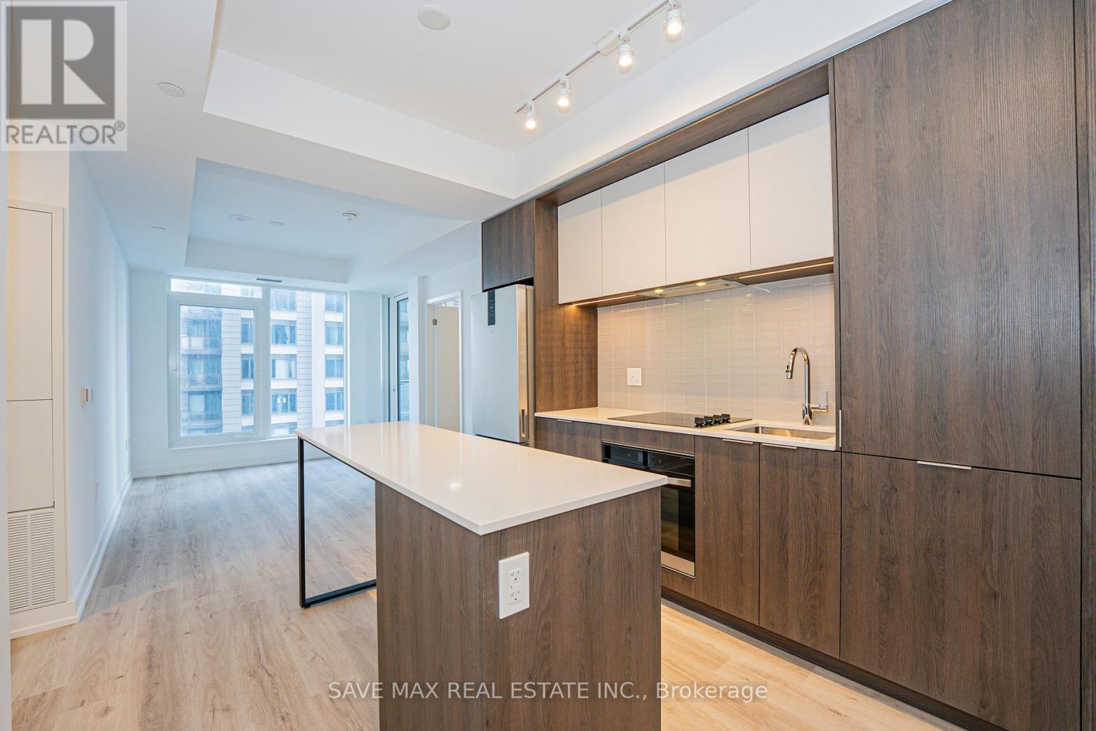 2805 - 395 Square One Drive, Mississauga, ON - Indoor Photo Showing Kitchen